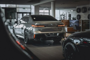 BMW Seria 7 G70 Sedan 3.0 40d 299KM 2024 BMW 740 xDrive Demo, leasing już za 5345 zł, zdjęcie 32