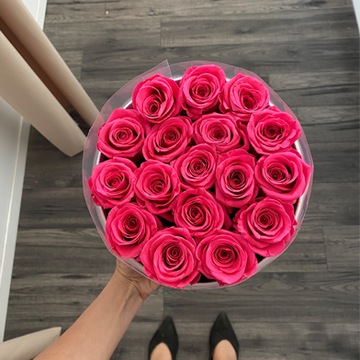 Цветочная коробка розовая ETERNAL ROSES от Roses Atelier