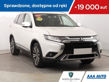 Mitsubishi Outlander III SUV Facelifting 2017 2.0 150KM 2018 Mitsubishi Outlander 2.0, Salon Polska
