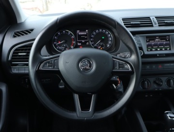 Skoda Fabia III Hatchback 1.2 TSI 110KM 2015 Skoda Fabia 1.2 TSI, Salon Polska, DSG, Klima, zdjęcie 19