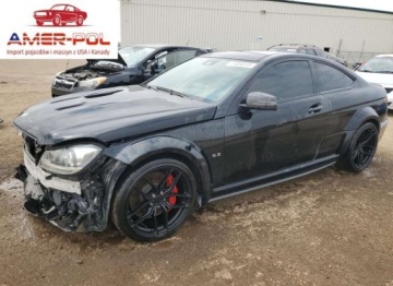 Mercedes Klasa C W205 2013 Mercedes-Benz Klasa C 63 AMG 2013 6.2l 6.2 Benzyna 451KM