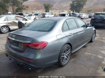 Mercedes Klasa E W213 2022 Mercedes-Benz Klasa E 2022r., 4x4, 3.0L 3.0 Benzyna 429KM, zdjęcie 3