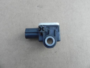 VOLVO V60 II S60 CZUJNIK AIRBAG UDERZENIA 8V4T14B006AA