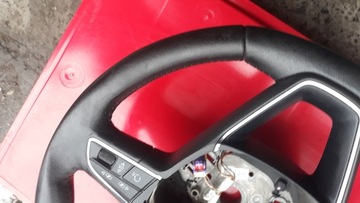 МНОГОФУНКЦИОНАЛЬНОЕ РУЛЕВОЕ КОЛЕСО TOLEDO IV