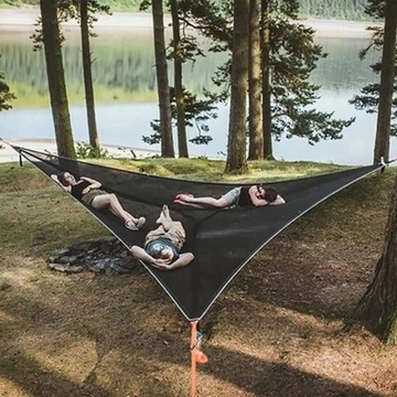 Powietrzny trójkątny hamak czarny 4*4*4m