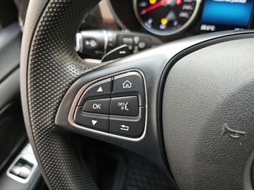Mercedes Klasa V W447 Długi Facelifting 2.0 220d 163KM 2021 Mercedes-Benz V 220 d 9G-Tronic/163KM, zdjęcie 17