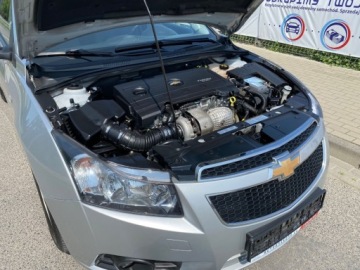 Chevrolet Cruze Sedan 2.0 VCDI 16V DOHC 163KM 2012 Chevrolet Cruze NAWIGACJA PARKTRONIC TYL TEMPOMAT NOWE TARCZE SWIECE KOMPL, zdjęcie 16