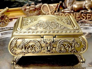 Шкатулка для украшений в стиле империя, золотой юбилей, подарок бабушке, маме, тете.