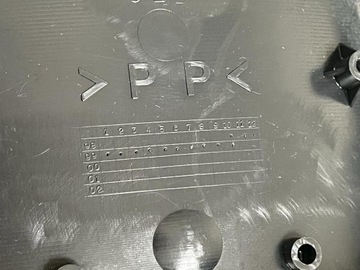 Yamaha YZF R6 RJ03 RJ01 99-02 Заполняющая колесную арку задняя кнопка