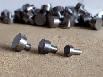 Выпуклый уплотнительный камень с лазерной гравировкой