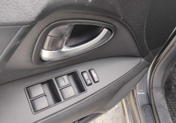 Toyota Avensis III Wagon Facelifting 2015 2.0 D-4D 143KM 2017 Toyota Avensis 2017r, SALON POLSKA. Uszkodzony. Poobijany. Jezdzi. 2.0, zdjęcie 10