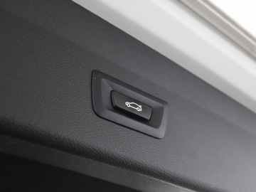 BMW X1 F48 Crossover Plug-In 1.5 25e 220KM 2021 BMW X1 xDrive 25e Advantage Plug-in Navi, zdjęcie 39