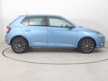 Skoda Fabia III Hatchback Facelifting 1.0 TSI 110KM 2019 Skoda Fabia 1.0 TSI, DSG, Klima, Klimatronic, zdjęcie 5