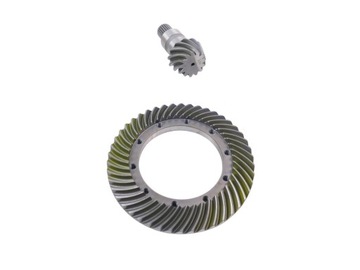 АТАКУЮЩИЙ ВАЛ С ПЛАСТИНЫМИ КОЛЕСАМИ ЗАДНЕГО ЗАЩИТНИКА (4 SAT)