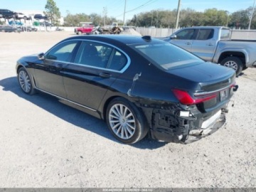 BMW Seria 7 G70 2022 BMW Seria 7 740i 2022 3.0 Benzyna 335KM, zdjęcie 3