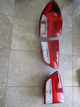 02 CARENS IV FACELIFT SVĚTLO LEVÝ ZADNÍ LED 92403-A4110 W KRYT