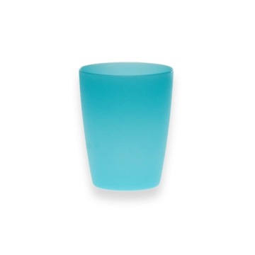 Пластиковые стаканчики и тарелки детские, 8 комплектов.