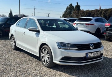 Volkswagen Jetta VI Sedan Facelifting 2.0 TDI 110KM 2016 Volkswagen Jetta Polski salon 2.0 Diesel 110KM, zdjęcie 8