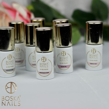 Jasnoróżowy lakier hybrydowy Bridesmaid Wish 410