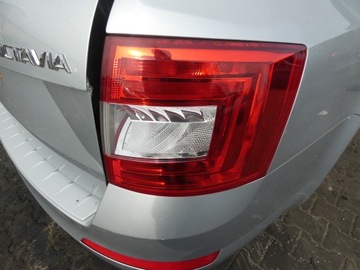 PRAWA LAMPA TYLNA TYŁ SKODA OCTAVIA III 3 KOMBI 2012-2016