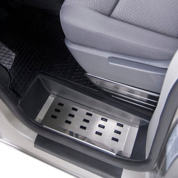 FIAT DUCATO IV 2014- VRSTVA  NA STUPNĚ PRAHY