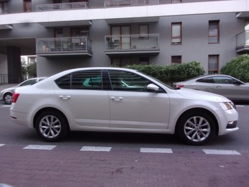 Skoda Octavia III Liftback Facelifting 2.0 TDI 150KM 2019 Skoda Octavia III 2.0 TDI Automat, zdjęcie 9