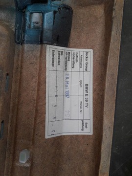 Boczki boczek komplet granat BMW E39 sedan