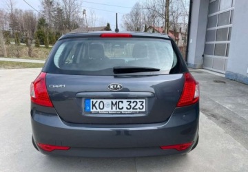Kia Ceed I Hatchback 5d Facelifting 1.4 DOHC CVVT 90KM 2010 Kia Ceed Kia Ceed 1.4 CVVT Attract 1.4 Benzyna 90KM, zdjęcie 5