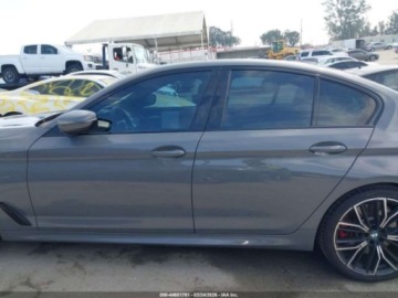 BMW Seria 5 G30-G31 2022 BMW Seria 5 540I 2022 3.0 Benzyna 335KM, zdjęcie 1