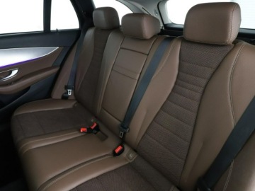 Mercedes Klasa E W213 Kombi 2.0 250 211KM 2017 Mercedes E 250 Avantgarde E250 kamera navi automat, zdjęcie 16