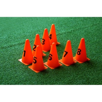 Pachołki z numerami 23cm - zestaw 8 szt. pachołek