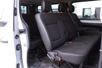 Opel Vivaro B Kombi Extra Long H1 2,9t 1.6 BiTurbo 125KM 2017 Opel Vivaro 9os. Tempomat Ogranicznik predkosci Czujniki parkowania FV, zdjęcie 7