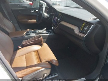 Volvo XC60 II 2022 Volvo XC 60 B5 Inscription 2022 2.0l 2.0 Benzyna 247KM, zdjęcie 9