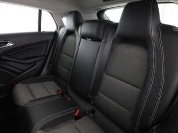 Mercedes CLA C117 2018 Mercedes CLA 180 automat full LED półskóra navi, zdjęcie 16