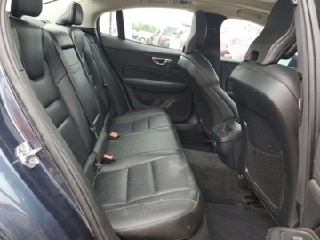 Volvo S60 III 2019 Volvo S60 2019 Volvo S60 T6 AWD Momentum 2.0 Benzyna 200KM, zdjęcie 9