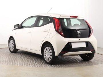 Toyota Aygo II Hatchback 3d Facelifting 1.0 VVT-i 72KM 2020 Toyota Aygo 1.0 VVT-i, Salon Polska, zdjęcie 3