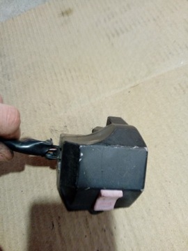 YAMAHA FJ 1200 ПЕРЕКЛЮЧАТЕЛЬ НА РУЛЕ ПРАВЫЙ РЫЧАГ