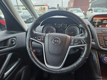 Opel Zafira C Tourer Facelifting 1.6 CDTI 120KM 2016 Opel Zafira 1,6 Diesel 120KM nawigacja, zdjęcie 9