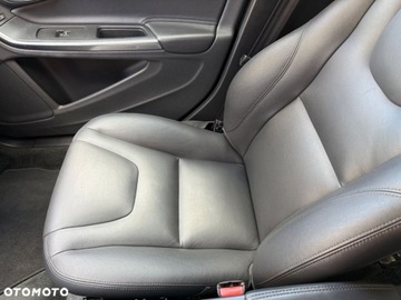 Volvo V60 I Kombi Facelifting 2.0 D4 DRIVE-E 190KM 2015 Volvo V60 Volvo V60 D4 Momentum 2.0 Diesel 190KM, zdjęcie 22