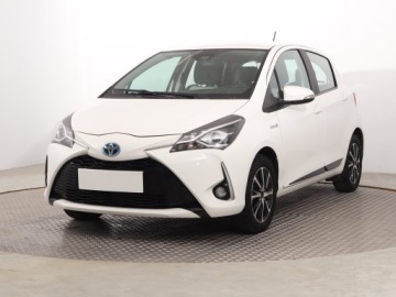 Toyota Yaris III Hatchback 5d Facelifting 2017 1.5 Hybrid 100KM 2018 Toyota Yaris 1.5 Hybrid, Salon Polska, Automat, zdjęcie 1