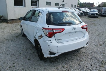 Toyota Yaris III 2018 Toyota Yaris ROK 2018 POJ 1,0 72KM, zdjęcie 6