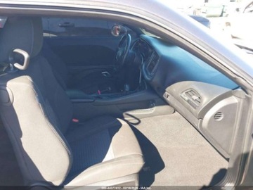 Dodge Challenger III 2022 Dodge Challenger Sxt 2022 3.6 Benzyna 303KM, zdjęcie 9