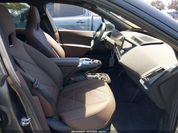 BMW iX 2025 BMW iX xDrive50 2025 Elektryczny 516KM, zdjęcie 9