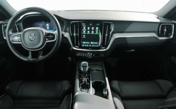 Volvo S60 III 2023 Volvo S60 Volvo S60 B5 B AWD Ultimate Dark 2.0 Hybryda 250KM, zdjęcie 19