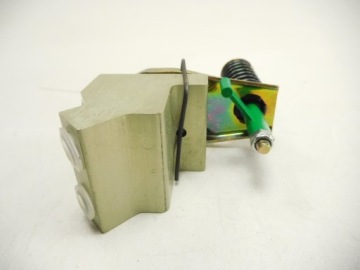 Уравнитель тормозных сил Renault 21 7700737818