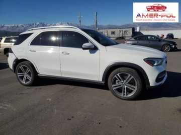 Mercedes GLE V167 2022 Mercedes-Benz GLE 2022, 3.0L, 4x4, 450, od ubezpieczalni 3.0 Benzyna 362KM