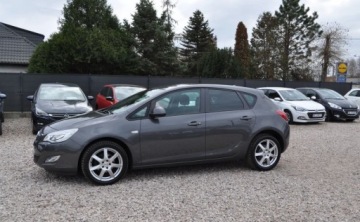 Opel Astra J Hatchback 5d 1.4 Turbo ECOTEC 140KM 2012 Opel Astra 1.4 Benzyna Tempomat Cz. parkowania Klimatyzacja 1.4 Benzyna, zdjęcie 10