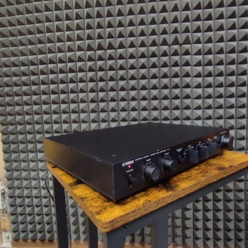 Ямаха C2 предусилитель