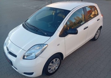 Toyota Yaris II Hatchback 5d 1.0 VVT-i 69KM 2009 Toyota Yaris Kupiony w Polsce - benzyna - klimatyzacja Benzyna 69KM, zdjęcie 4