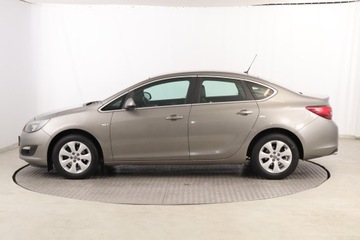 Opel Astra J Sedan 1.4 Turbo ECOTEC 140KM 2016 Opel Astra 1.4 T, Salon Polska, 1. Właściciel, zdjęcie 2